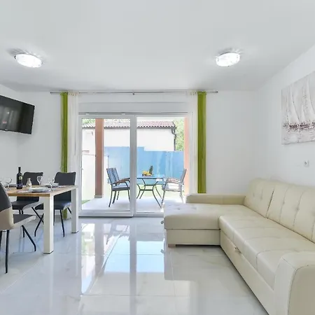 Villa Crowonder Cascada With Jacuzzi - S5 *