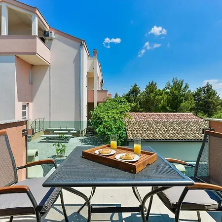 Crowonder Cascada With Jacuzzi - S5 Villa