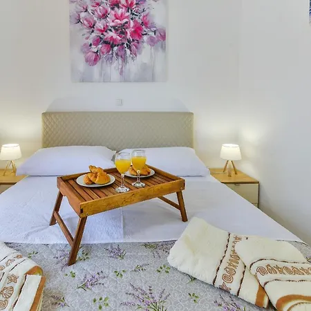 Villa Crowonder Cascada With Jacuzzi - S5